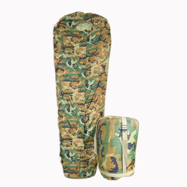 野外迷彩军用防寒睡袋