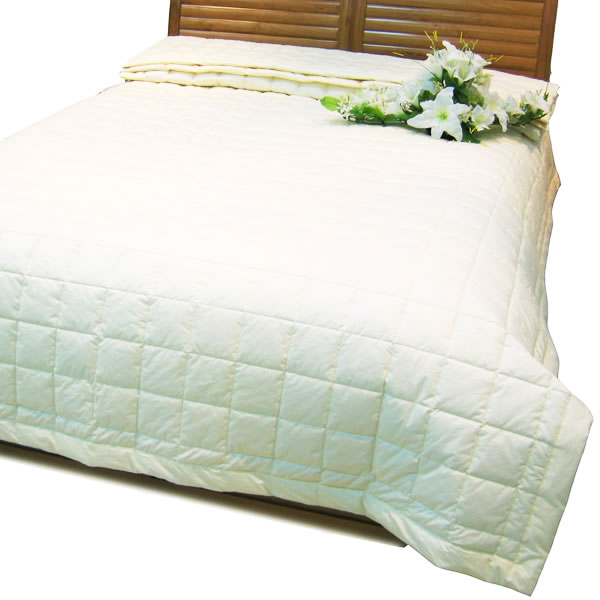 Down Alternative MicroDenier Polyester Filled Comforter